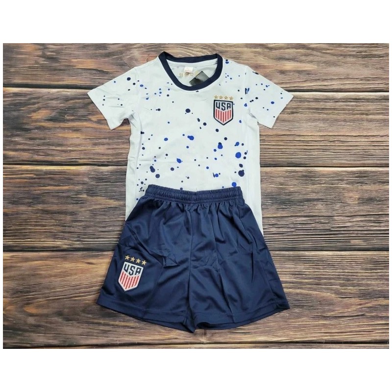 Kid's soccer uniform. Includes Jersey and Shorts.